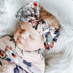 Floral Baby Swaddle Set